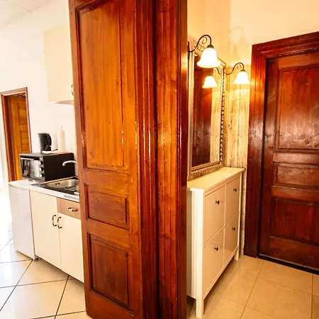 Appartement Très Jolie Near Theatre&beach