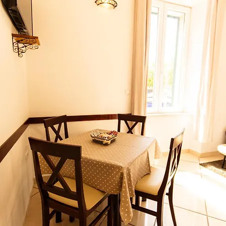 Appartement Très Jolie Near Theatre&beach